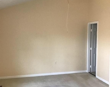 9354 Mccarthy Woods Court - Photo Thumbnail 4