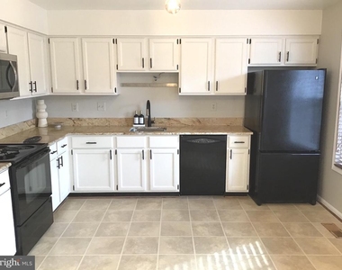 9354 Mccarthy Woods Court - Photo Thumbnail 11