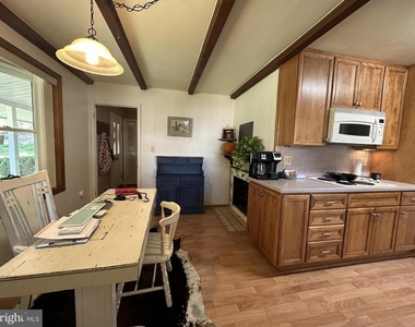 3910 Forest Grove Drive - Photo Thumbnail 11