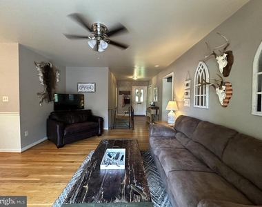 3910 Forest Grove Drive - Photo Thumbnail 14
