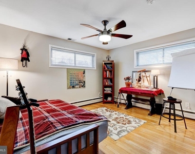 9920 Pinehurst Avenue - Photo Thumbnail 25