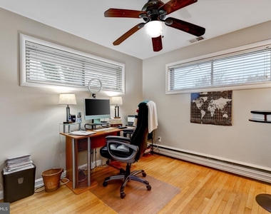 9920 Pinehurst Avenue - Photo Thumbnail 24