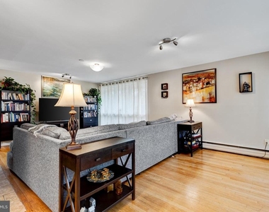 9920 Pinehurst Avenue - Photo Thumbnail 13