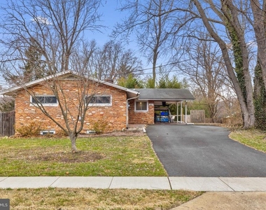 9920 Pinehurst Avenue - Photo Thumbnail 1