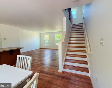 18133 Scenic Creek Lane - Photo Thumbnail 9