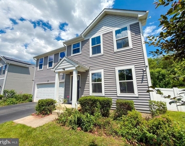 18133 Scenic Creek Lane - Photo Thumbnail 2
