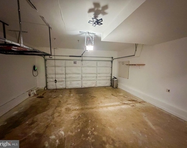 18133 Scenic Creek Lane - Photo Thumbnail 11