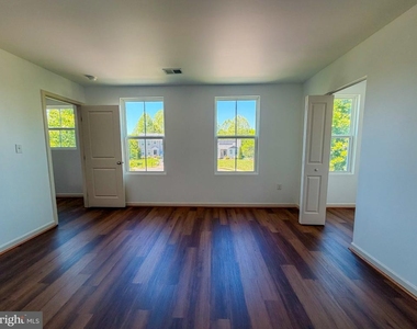 18133 Scenic Creek Lane - Photo Thumbnail 18