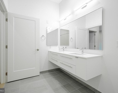 701 Swann Avenue - Photo Thumbnail 23