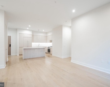 701 Swann Avenue - Photo Thumbnail 20