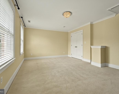 2138 Patrick Henry Drive - Photo Thumbnail 63