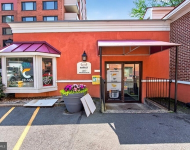 1121 Arlington Boulevard - Photo Thumbnail 16