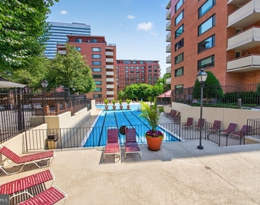 1121 Arlington Boulevard - Photo Thumbnail 19