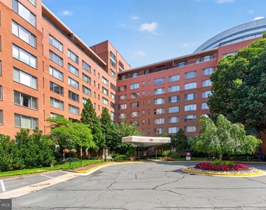 1121 Arlington Boulevard - Photo Thumbnail 13