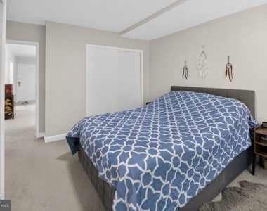 1121 Arlington Boulevard - Photo Thumbnail 9