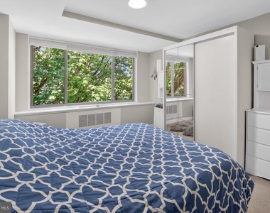 1121 Arlington Boulevard - Photo Thumbnail 10