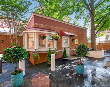 1121 Arlington Boulevard - Photo Thumbnail 17