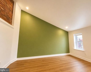 109 W Thompson Street - Photo Thumbnail 9