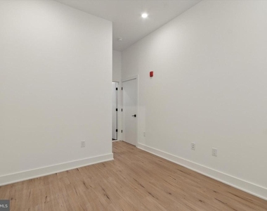 139 W Chelten Avenue - Photo Thumbnail 17