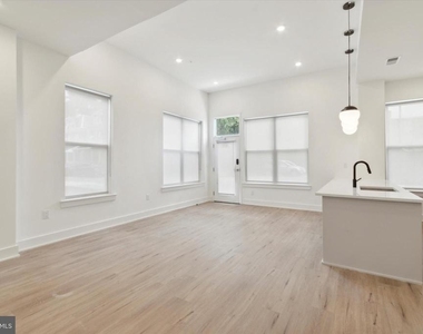 139 W Chelten Avenue - Photo Thumbnail 3