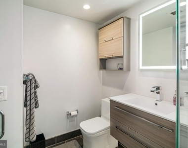 111 S 15th Street - Photo Thumbnail 24