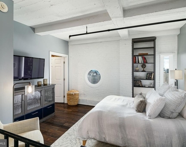 111 S 15th Street - Photo Thumbnail 20