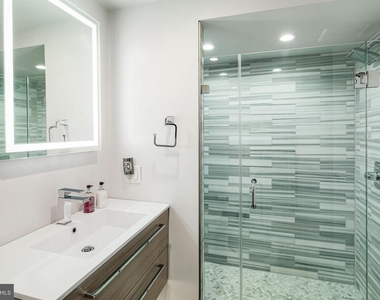 111 S 15th Street - Photo Thumbnail 23