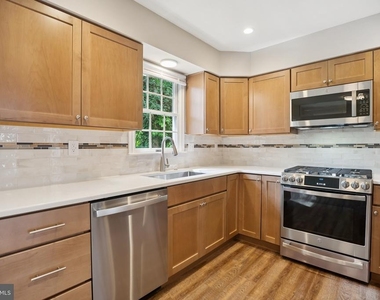 5400 Wissahickon Avenue - Photo Thumbnail 13