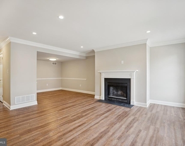 5400 Wissahickon Avenue - Photo Thumbnail 4