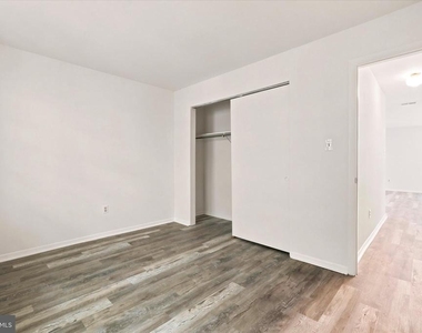 175 Parker Avenue - Photo Thumbnail 16