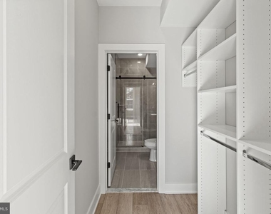 2626 Trenton Ave - Photo Thumbnail 7
