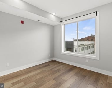 2626 Trenton Ave - Photo Thumbnail 41