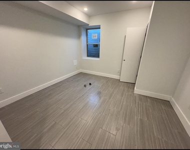 1221 N 15th Street - Photo Thumbnail 6