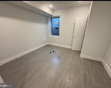 1221 N 15th Street - Photo Thumbnail 7