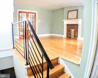 739 N 17th Street - Photo Thumbnail 5