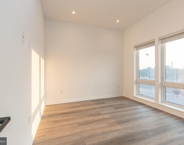 3120 W Jefferson Street - Photo Thumbnail 11