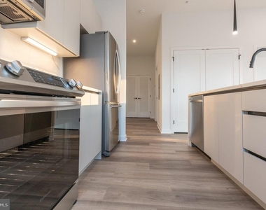 3120 W Jefferson Street - Photo Thumbnail 7