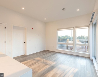 3120 W Jefferson Street - Photo Thumbnail 10