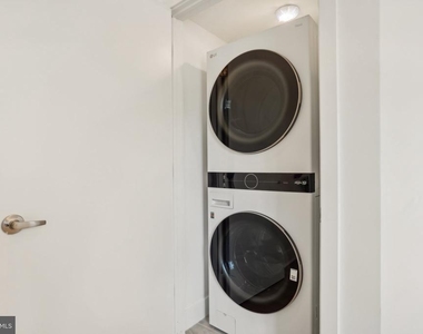 3952 Lancaster Avenue - Photo Thumbnail 4