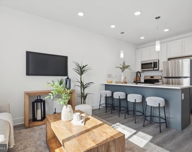 2200 E Somerset Street - Photo Thumbnail 2
