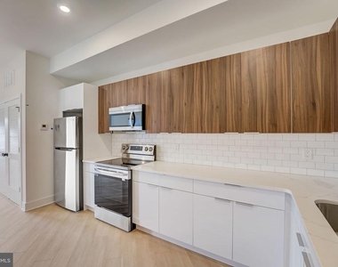 4200 Lancaster Avenue - Photo Thumbnail 5