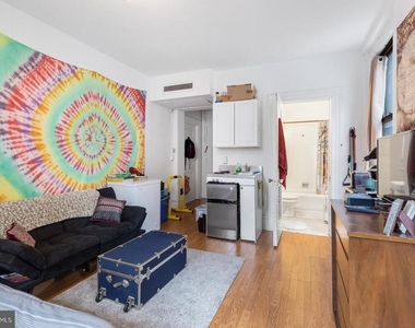 1324 Locust Street - Photo Thumbnail 3