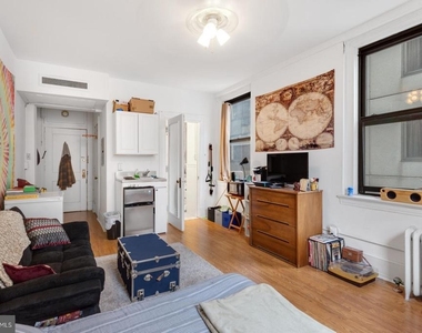 1324 Locust Street - Photo Thumbnail 4