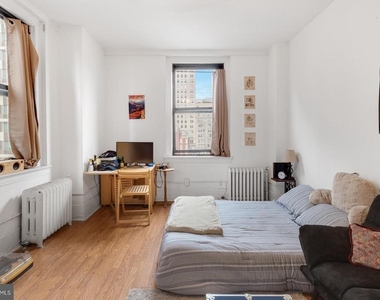 1324 Locust Street - Photo Thumbnail 2