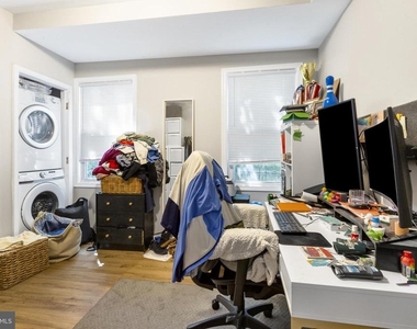 1209 E Susquehanna Avenue - Photo Thumbnail 9