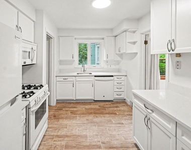 1616 Morton Avenue - Photo Thumbnail 3
