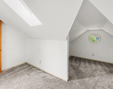 1616 Morton Avenue - Photo Thumbnail 13