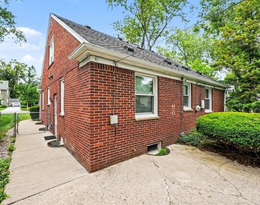 1616 Morton Avenue - Photo Thumbnail 22