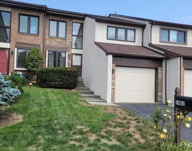 1901 Monroe Lane - Photo Thumbnail 2