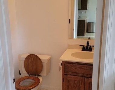 1901 Monroe Lane - Photo Thumbnail 9